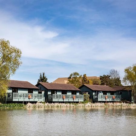 The Vale Golf & Country Club Villa Bishampton Kültér fotó