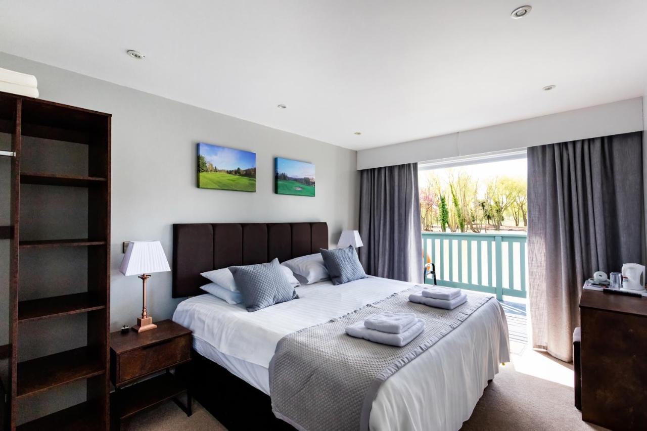 The Vale Golf & Country Club Villa Bishampton Kültér fotó
