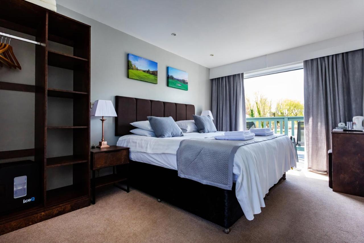 The Vale Golf & Country Club Villa Bishampton Kültér fotó