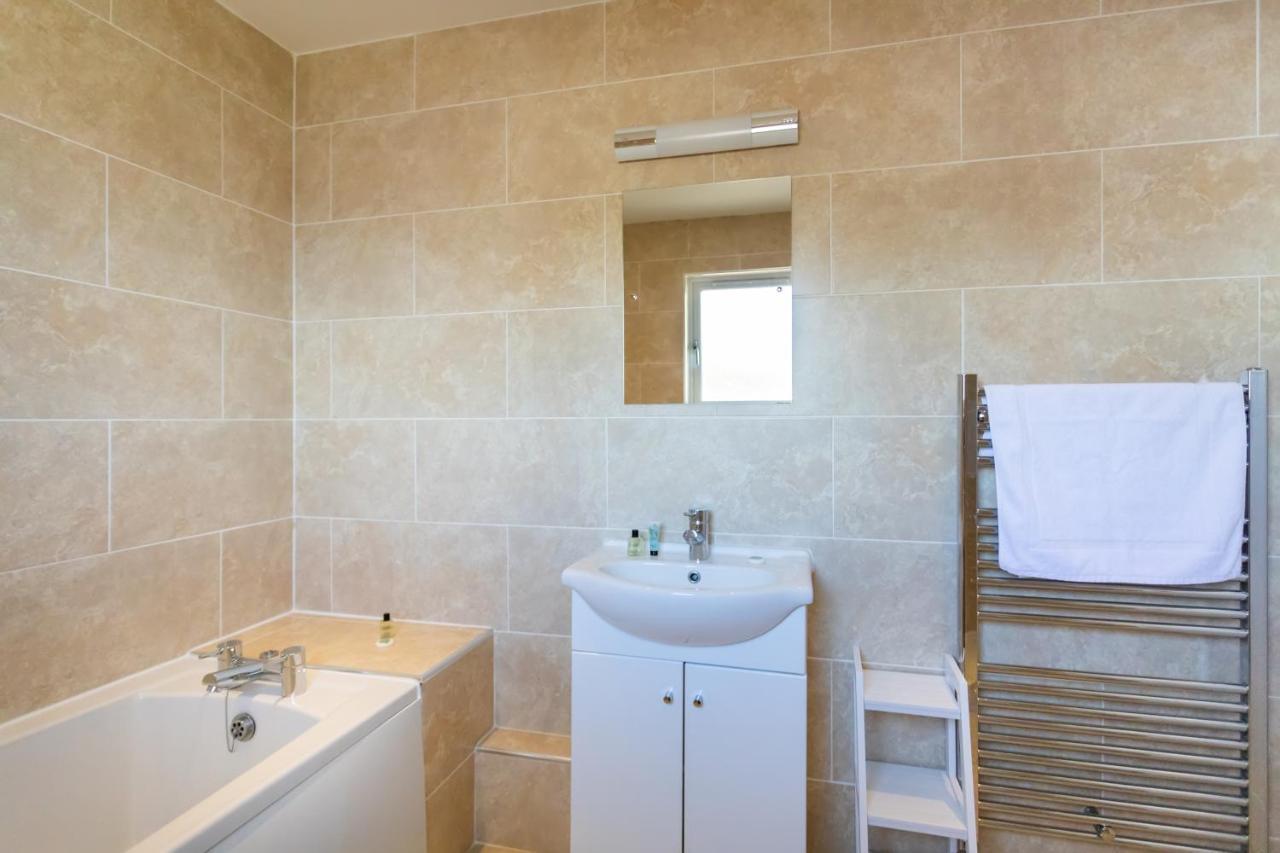 The Vale Golf & Country Club Villa Bishampton Kültér fotó